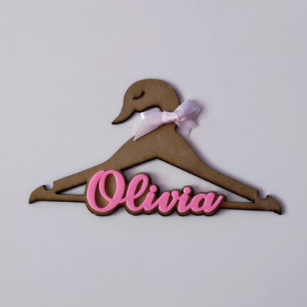 OLIVIA. Percha madera personalizada